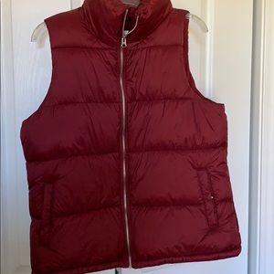 Old Navy Puffy Vest size Large